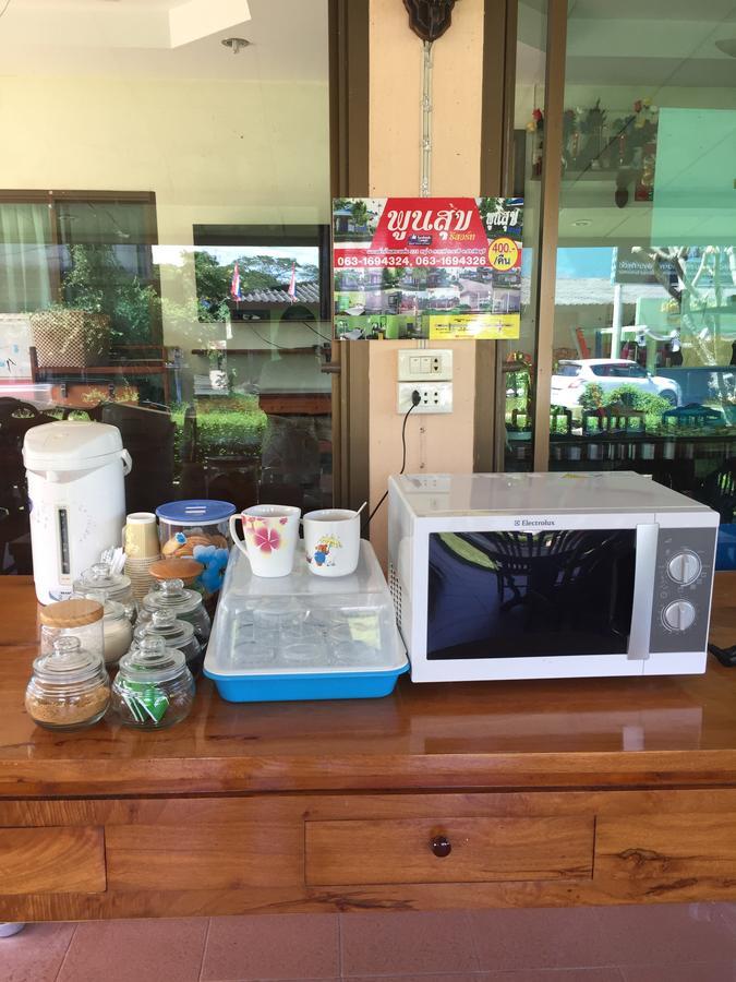 Poon Suk Hotel Kabin Buri Esterno foto