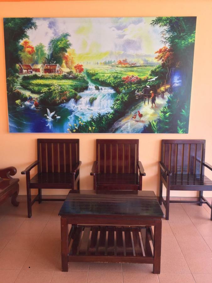 Poon Suk Hotel Kabin Buri Esterno foto